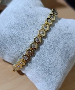 vip 14 k renginde bileklik